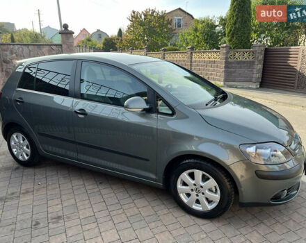 Фольксваген Гольф Плюс 2007 в Ровно на Automoto.ua Зеленый Фольксваген Гольф Плюс, объемом двигателя 1.6 л и пробегом 220 тыс. км за 7499 $, фото 6 на Automoto.ua