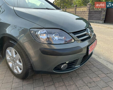 Фольксваген Гольф Плюс 2007 в Ровно на Automoto.ua Зеленый Фольксваген Гольф Плюс, объемом двигателя 1.6 л и пробегом 220 тыс. км за 7499 $, фото 2 на Automoto.ua