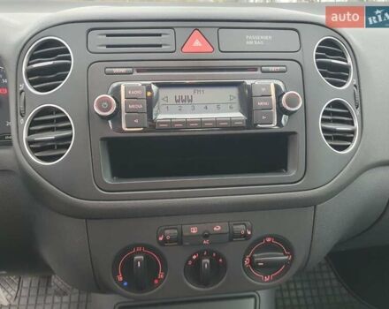 Зеленый Фольксваген Гольф Плюс, объемом двигателя 1.6 л и пробегом 124 тыс. км за 6999 $, фото 30 на Automoto.ua