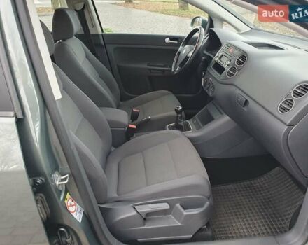 Зеленый Фольксваген Гольф Плюс, объемом двигателя 1.6 л и пробегом 124 тыс. км за 6999 $, фото 18 на Automoto.ua