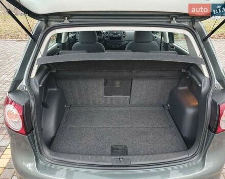 Зеленый Фольксваген Гольф Плюс, объемом двигателя 1.6 л и пробегом 124 тыс. км за 6999 $, фото 20 на Automoto.ua