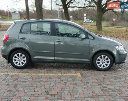 Зеленый Фольксваген Гольф Плюс, объемом двигателя 1.6 л и пробегом 124 тыс. км за 6999 $, фото 3 на Automoto.ua