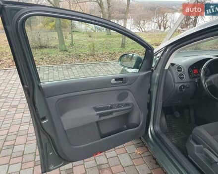 Зеленый Фольксваген Гольф Плюс, объемом двигателя 1.6 л и пробегом 124 тыс. км за 6999 $, фото 13 на Automoto.ua