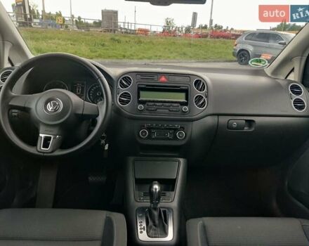 Зелений Фольксваген Golf Plus, об'ємом двигуна 1.4 л та пробігом 177 тис. км за 8850 $, фото 27 на Automoto.ua