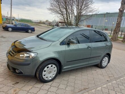 Зелений Фольксваген Golf Plus, об'ємом двигуна 1.6 л та пробігом 214 тис. км за 7700 $, фото 1 на Automoto.ua
