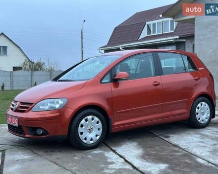 Оранжевый Фольксваген Гольф Плюс, объемом двигателя 1.4 л и пробегом 149 тыс. км за 6000 $, фото 2 на Automoto.ua