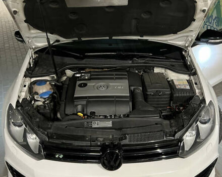 Белый Фольксваген Гольф Р, объемом двигателя 1.98 л и пробегом 190 тыс. км за 11000 $, фото 26 на Automoto.ua