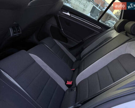 Білий Фольксваген Гольф Р, об'ємом двигуна 1.98 л та пробігом 150 тис. км за 17500 $, фото 16 на Automoto.ua