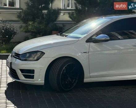Белый Фольксваген Гольф Р, объемом двигателя 2 л и пробегом 210 тыс. км за 17500 $, фото 1 на Automoto.ua