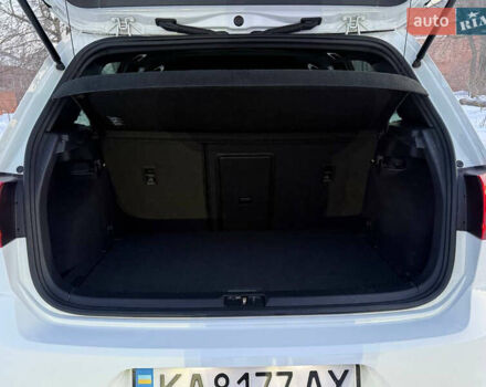 Білий Фольксваген Гольф Р, об'ємом двигуна 1.98 л та пробігом 150 тис. км за 17500 $, фото 17 на Automoto.ua