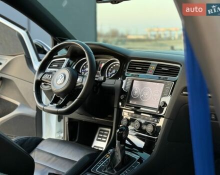 Білий Фольксваген Гольф Р, об'ємом двигуна 2 л та пробігом 138 тис. км за 17499 $, фото 47 на Automoto.ua