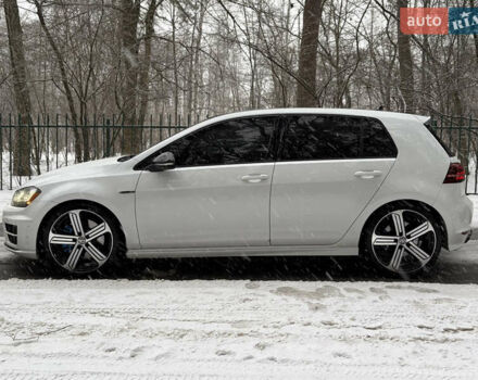 Белый Фольксваген Гольф Р, объемом двигателя 1.98 л и пробегом 136 тыс. км за 21500 $, фото 7 на Automoto.ua