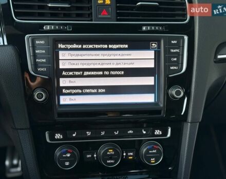 Білий Фольксваген Гольф Р, об'ємом двигуна 2 л та пробігом 138 тис. км за 17499 $, фото 64 на Automoto.ua