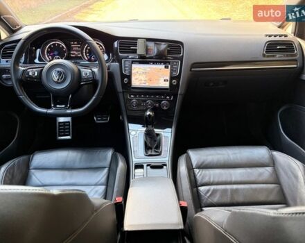 Белый Фольксваген Гольф Р, объемом двигателя 1.98 л и пробегом 137 тыс. км за 19000 $, фото 14 на Automoto.ua