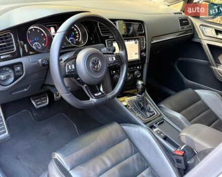 Белый Фольксваген Гольф Р, объемом двигателя 1.98 л и пробегом 137 тыс. км за 19000 $, фото 17 на Automoto.ua