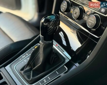 Білий Фольксваген Гольф Р, об'ємом двигуна 2 л та пробігом 138 тис. км за 17499 $, фото 46 на Automoto.ua