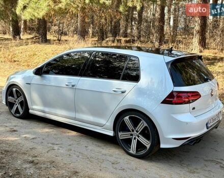 Белый Фольксваген Гольф Р, объемом двигателя 1.98 л и пробегом 137 тыс. км за 19000 $, фото 7 на Automoto.ua