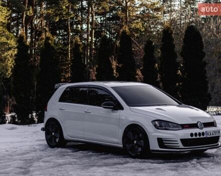 Белый Фольксваген Гольф Р, объемом двигателя 2 л и пробегом 180 тыс. км за 14999 $, фото 1 на Automoto.ua