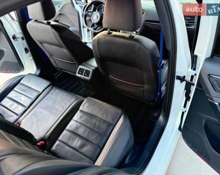 Білий Фольксваген Гольф Р, об'ємом двигуна 2 л та пробігом 138 тис. км за 17499 $, фото 52 на Automoto.ua