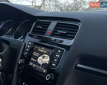 Белый Фольксваген Гольф Р, объемом двигателя 0 л и пробегом 130 тыс. км за 16750 $, фото 4 на Automoto.ua