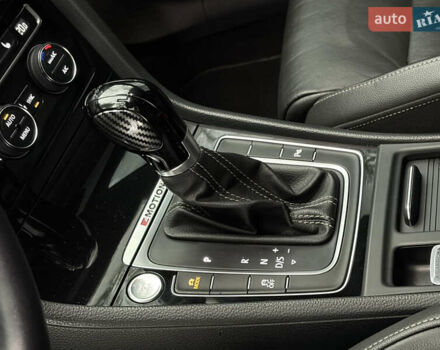 Белый Фольксваген Гольф Р, объемом двигателя 1.98 л и пробегом 136 тыс. км за 21500 $, фото 18 на Automoto.ua