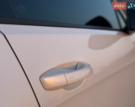 Білий Фольксваген Гольф Р, об'ємом двигуна 2 л та пробігом 138 тис. км за 17499 $, фото 32 на Automoto.ua