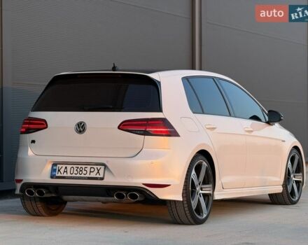 Білий Фольксваген Гольф Р, об'ємом двигуна 2 л та пробігом 138 тис. км за 17499 $, фото 22 на Automoto.ua