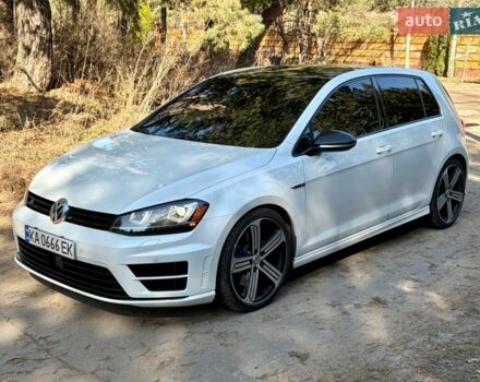 Белый Фольксваген Гольф Р, объемом двигателя 1.98 л и пробегом 137 тыс. км за 19000 $, фото 3 на Automoto.ua