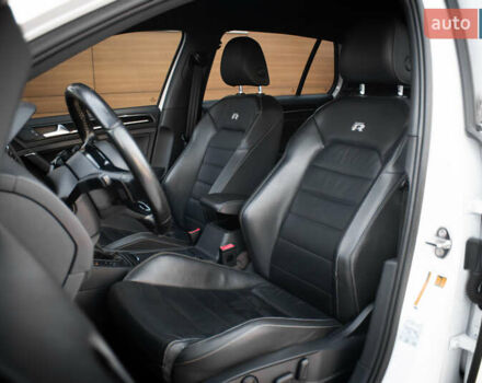 Білий Фольксваген Гольф Р, об'ємом двигуна 1.98 л та пробігом 111 тис. км за 20900 $, фото 10 на Automoto.ua