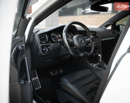 Білий Фольксваген Гольф Р, об'ємом двигуна 1.98 л та пробігом 111 тис. км за 20900 $, фото 8 на Automoto.ua