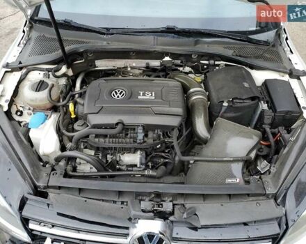 Белый Фольксваген Гольф Р, объемом двигателя 2 л и пробегом 104 тыс. км за 3000 $, фото 10 на Automoto.ua