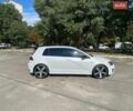 Белый Фольксваген Гольф Р, объемом двигателя 2 л и пробегом 72 тыс. км за 21000 $, фото 5 на Automoto.ua