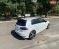 Белый Фольксваген Гольф Р, объемом двигателя 2 л и пробегом 72 тыс. км за 21000 $, фото 6 на Automoto.ua