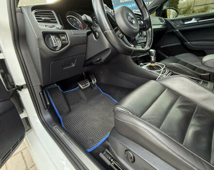 Белый Фольксваген Гольф Р, объемом двигателя 1.97 л и пробегом 154 тыс. км за 22000 $, фото 13 на Automoto.ua