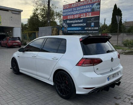 Белый Фольксваген Гольф Р, объемом двигателя 1.97 л и пробегом 154 тыс. км за 22000 $, фото 7 на Automoto.ua