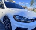 Белый Фольксваген Гольф Р, объемом двигателя 1.98 л и пробегом 115 тыс. км за 25000 $, фото 4 на Automoto.ua