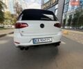 Белый Фольксваген Гольф Р, объемом двигателя 1.98 л и пробегом 33 тыс. км за 30999 $, фото 13 на Automoto.ua