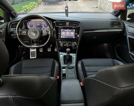 Білий Фольксваген Гольф Р, об'ємом двигуна 1.97 л та пробігом 64 тис. км за 26700 $, фото 27 на Automoto.ua