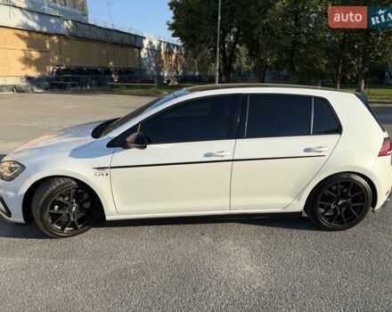 Білий Фольксваген Гольф Р, об'ємом двигуна 1.97 л та пробігом 83 тис. км за 25800 $, фото 3 на Automoto.ua