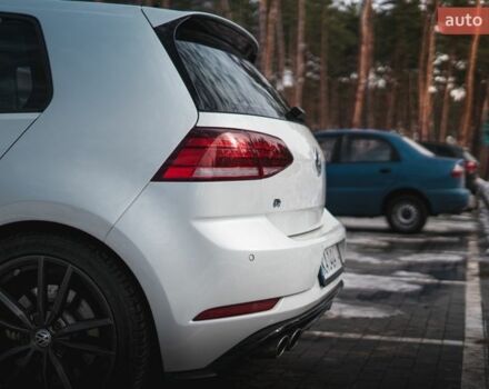 Белый Фольксваген Гольф Р, объемом двигателя 1.97 л и пробегом 57 тыс. км за 25499 $, фото 24 на Automoto.ua