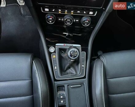 Білий Фольксваген Гольф Р, об'ємом двигуна 1.97 л та пробігом 64 тис. км за 26700 $, фото 37 на Automoto.ua