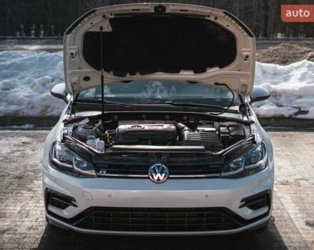 Белый Фольксваген Гольф Р, объемом двигателя 1.97 л и пробегом 57 тыс. км за 25499 $, фото 32 на Automoto.ua