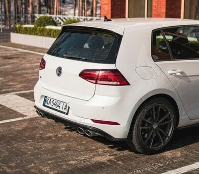 Белый Фольксваген Гольф Р, объемом двигателя 1.97 л и пробегом 57 тыс. км за 25499 $, фото 62 на Automoto.ua
