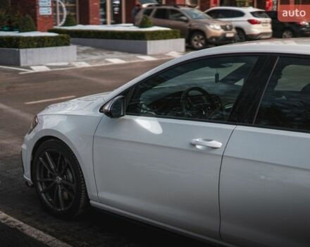 Белый Фольксваген Гольф Р, объемом двигателя 1.97 л и пробегом 57 тыс. км за 25499 $, фото 11 на Automoto.ua