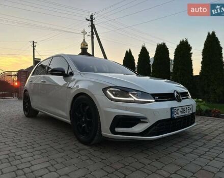 Білий Фольксваген Гольф Р, об'ємом двигуна 1.97 л та пробігом 64 тис. км за 26700 $, фото 2 на Automoto.ua
