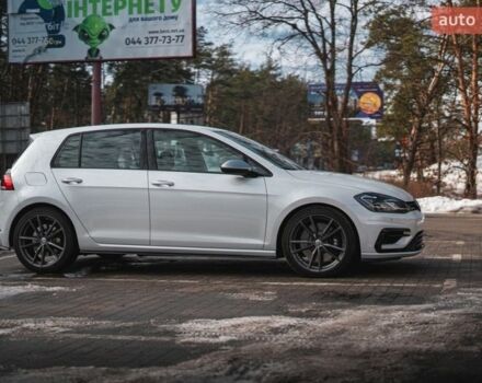 Белый Фольксваген Гольф Р, объемом двигателя 1.97 л и пробегом 57 тыс. км за 25499 $, фото 8 на Automoto.ua