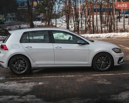 Белый Фольксваген Гольф Р, объемом двигателя 1.97 л и пробегом 57 тыс. км за 25499 $, фото 9 на Automoto.ua