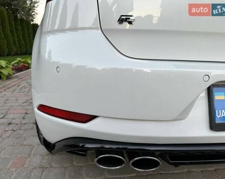 Білий Фольксваген Гольф Р, об'ємом двигуна 1.97 л та пробігом 64 тис. км за 26700 $, фото 46 на Automoto.ua