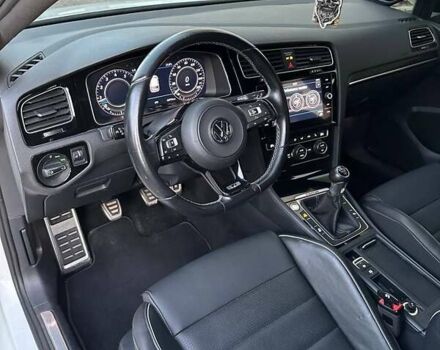 Білий Фольксваген Гольф Р, об'ємом двигуна 1.97 л та пробігом 64 тис. км за 26700 $, фото 22 на Automoto.ua