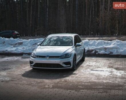 Белый Фольксваген Гольф Р, объемом двигателя 1.97 л и пробегом 57 тыс. км за 25499 $, фото 40 на Automoto.ua